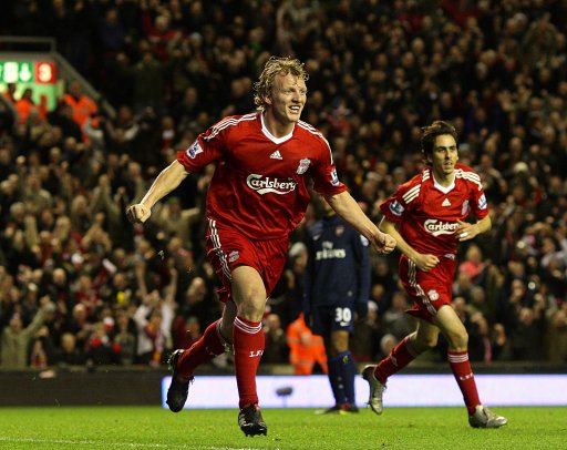 媒体人：北京国安要解散是假消息，想要帮助国安的人有很多（媒体人辟谣：北京国安解散传言不实，愿助国安者众多）