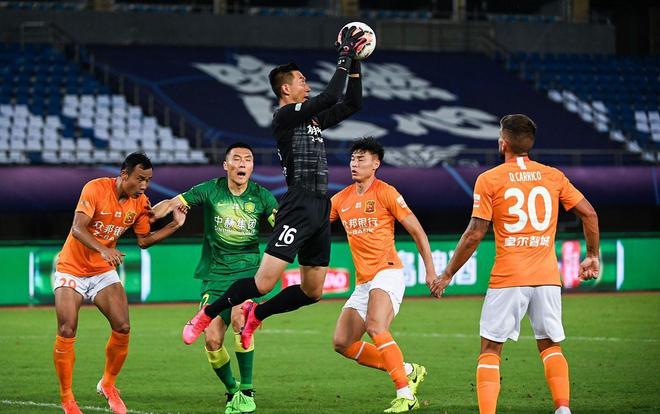 米体：劳塔罗近6个月奔波10.4万公里参加比赛，能绕地球三圈（米体：劳塔罗过去半年为比赛奔赴10.4万公里，折合绕地球三圈）