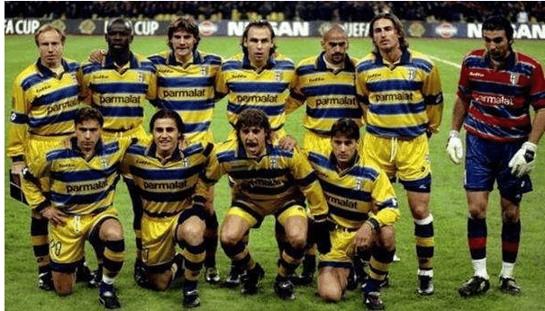 传闻：除枪手外，拜仁和切尔西也在密切关注罗比尼奥-瓦斯（曝：除阿森纳外，拜仁与切尔西同样密切关注罗比尼奥-瓦斯）