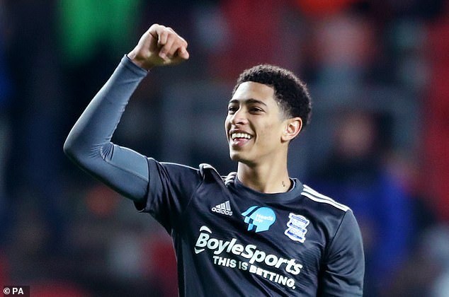 6500万镑解约金！利物浦曼城争夺塞梅尼奥（利物浦与曼城上演抢人战：塞梅尼奥解约金达6500万英镑）