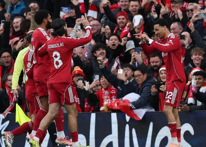 波兰主帅：即使踢得丑陋也要赢球；扎莱夫斯基染黄让我恼火（波兰主帅：宁踢得难看也要取胜，扎莱夫斯基吃黄令我恼火）