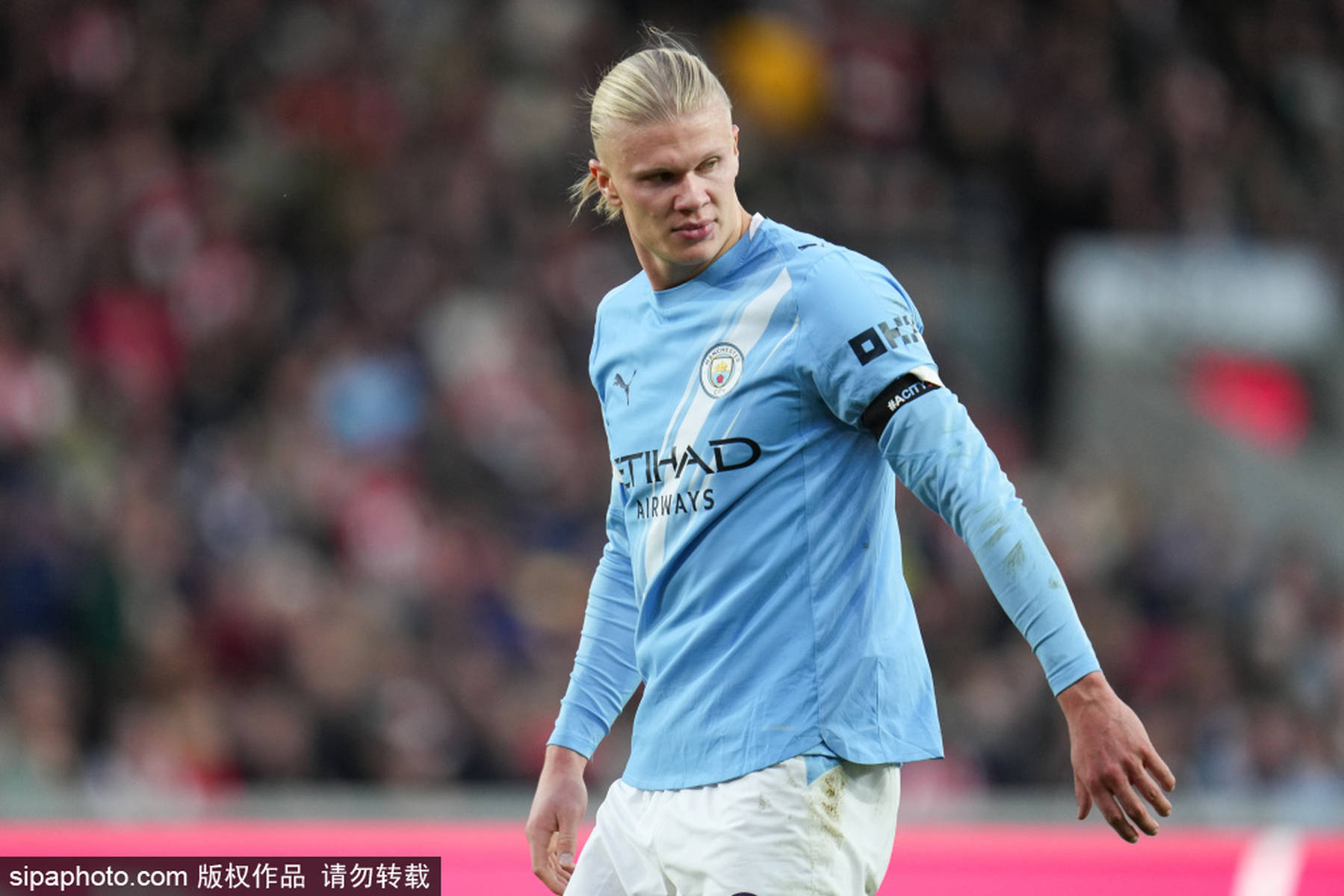 马明宇隔空给邵佳一加油：非常期待佳一率领国足走出低谷（马明宇隔空声援邵佳一：盼其率国足重振雄风）