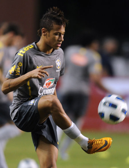 罚球少了13个！詹姆斯：有时候你能得到哨子，但有时候不能（罚球少13次！詹姆斯：有时有哨，有时没有）