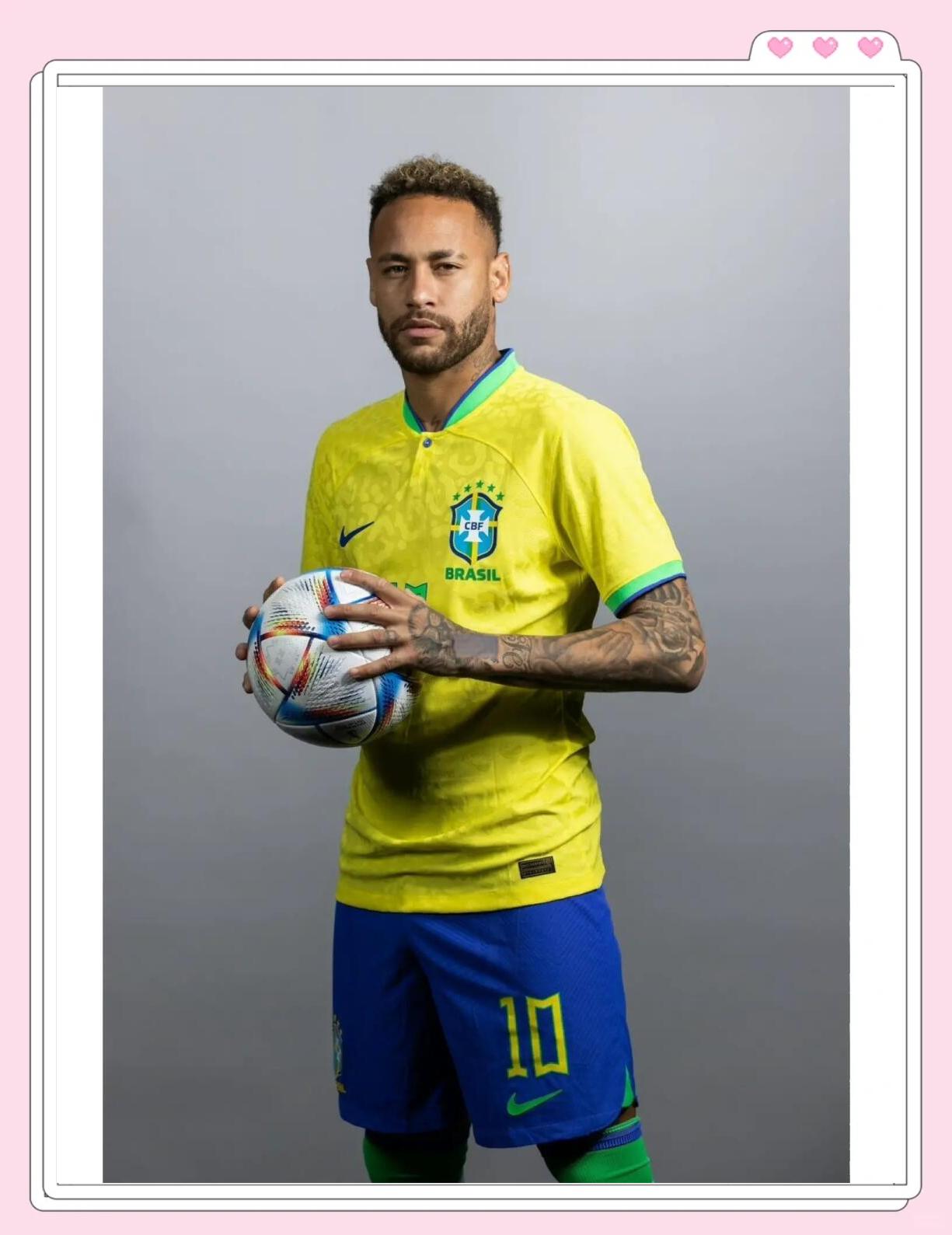 记者：目前米兰球队与弗拉霍维奇的经纪人就转会一事仍在谈判当中，球队计划明年免签球员（记者：米兰正与弗拉霍维奇经纪人洽谈转会，计划明年免签引进）