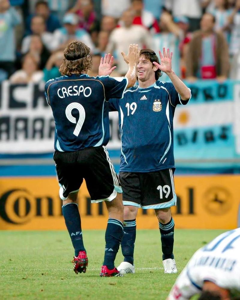 官方：35岁前成都蓉城外援金敃友转投韩K2新球队龙仁FC（官宣：35岁前成都蓉城外援金敃友加盟K联赛2新军龙仁FC）