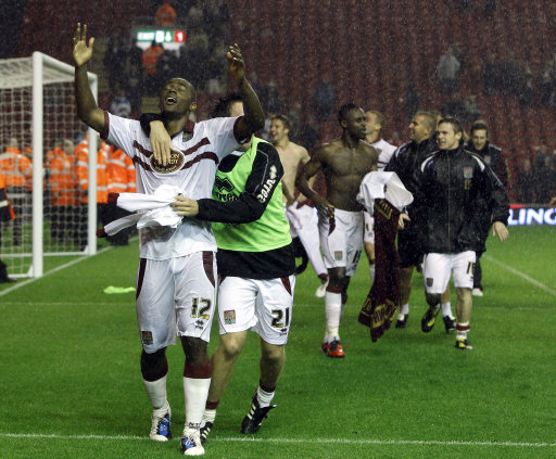 懂球妹采访：她是切尔西球迷，最喜欢阿扎尔和坎特（懂球妹专访：切尔西拥趸，最欣赏阿扎尔与坎特）