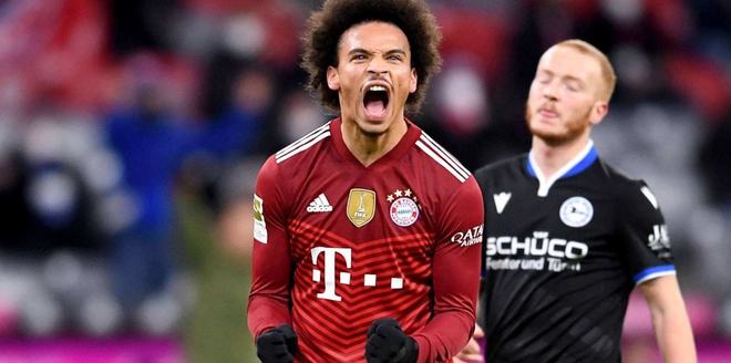 巴萨梅西自由球进球助球队领先（梅西任意球破门助巴萨取得领先）