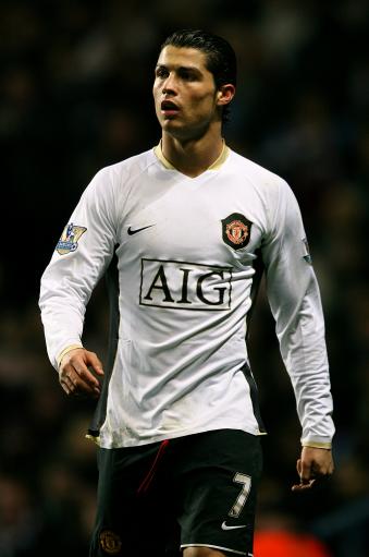 德乙前瞻：杜塞尔多夫大幅迫近降级区，沙尔克需3分巩固榜首